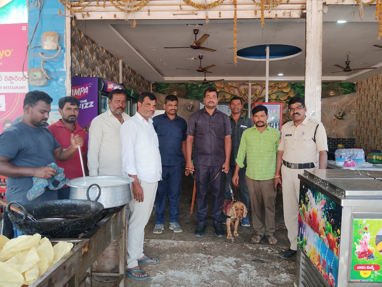 Tekmal: టేక్మాల్ లో యాంటీ నార్కొటిక్ డాగ్ స్క్వాడ్ తనిఖీలు