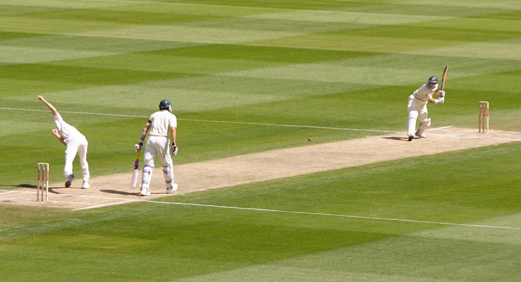 లాయిడ్ హంఫ్రీస్, మిచెల్ పాస్కో పరుగుల వరద