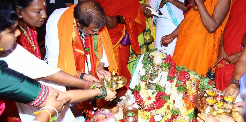 Joginatha Rathotsavam జోగిపేటలో వైభవంగా శివపార్వతుల కల్యాణం