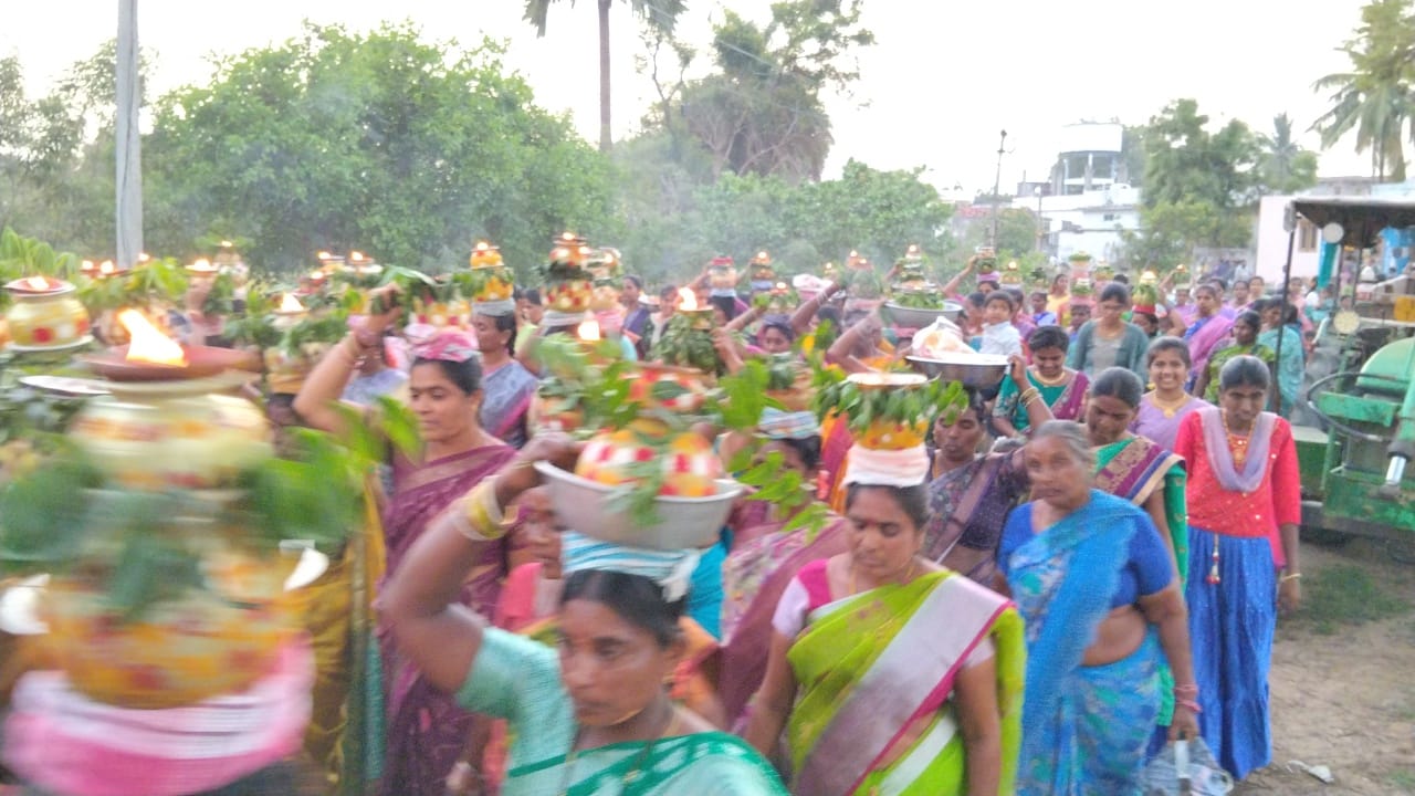 Keshavapur కేశవపూర్ గ్రామంలో వైభవంగా పెద్దమ్మ బోనాలు