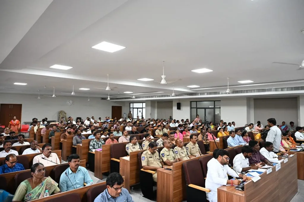 ఎస్సీ, ఎస్టీ సమస్యల పరిష్కారానికి సమన్వయంతో చర్యలు: రాష్ట్ర ఎస్సీ, ఎస్టీ కమిషన్ చైర్మన్ బక్కి వెంకటయ్య ఎస్సీ, ఎస్టీ సమస్యల పరిష్కారానికి సమన్వయంతో చర్యలు: రాష్ట్ర ఎస్సీ, ఎస్టీ కమిషన్ చైర్మన్ బక్కి వెంకటయ్య