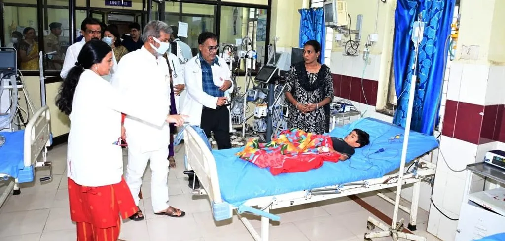 రిమ్స్ ఎస్‌ఎన్‌సీయూ (SNCU) వార్డులో అగ్నిప్రమాద ఘటనపై ఉన్నతస్థాయి సమీక్ష.. ప్రమాద కారణాలపై విచారణకు ఆదేశం