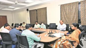 ఏపీ నిరుద్యోగులకు శుభవార్త: 8 రకాల పోస్టుల భర్తీకి ఏపీపీఎస్సీ పూర్తి నోటిఫికేషన్లు విడుదల.. నవంబరు 5 వరకు దరఖాస్తులు! ఏపీ నిరుద్యోగులకు శుభవార్త: 8 రకాల పోస్టుల భర్తీకి ఏపీపీఎస్సీ పూర్తి నోటిఫికేషన్లు విడుదల.. నవంబరు 5 వరకు దరఖాస్తులు!