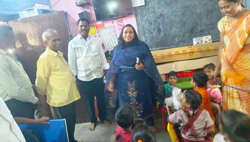 చిన్నారులకు నాణ్యమైన పోషకాహారం, మెరుగైన విద్య అందేలా చూడాలి