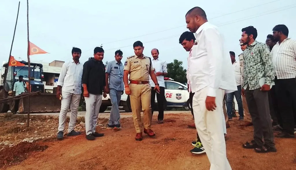 జోగిపేటలో గణేష్ నిమజ్జన ఏర్పాట్లను పరిశీలించిన జిల్లా ఎస్పీ పరితోష్ పంకజ్