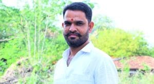 మాసాన్పల్లిలో పారిశుద్ధ్య కార్మికులకు దసరా కానుక.. దుస్తులు పంపిణీ చేసిన సర్పంచ్ మాసాన్పల్లిలో పారిశుద్ధ్య కార్మికులకు దసరా కానుక.. దుస్తులు పంపిణీ చేసిన సర్పంచ్