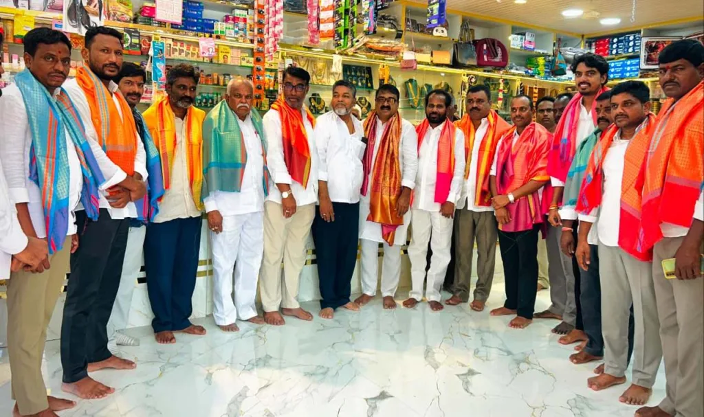 నర్సాపూర్‌లో పలు కార్యక్రమాల్లో పాల్గొన్న ఆవుల రాజిరెడ్డి