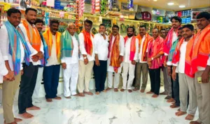 గొల్లగూడెం పంట పొలాల వద్ద డంపింగ్ యార్డ్ తో రైతులకు నరకయాతన