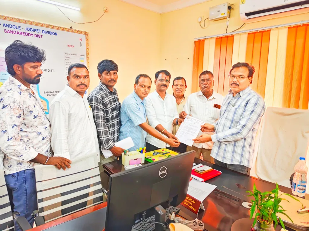 మన్నే కుల కుటుంబాలకు కుల ధ్రువీకరణ పత్రాలు ఇవ్వాలని వినతి