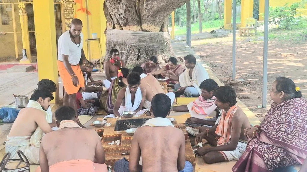 మల్లన్న ఆలయంలో ఆధ్యాత్మిక సందడి పౌర్ణమి వేళ ప్రత్యేక పూజలు, హోమం