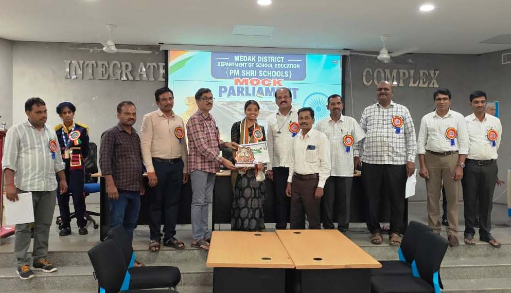 రాష్ట్ర స్థాయి మాక్ పార్లమెంట్‌కు పి. పూజశ్రీ ఎంపిక