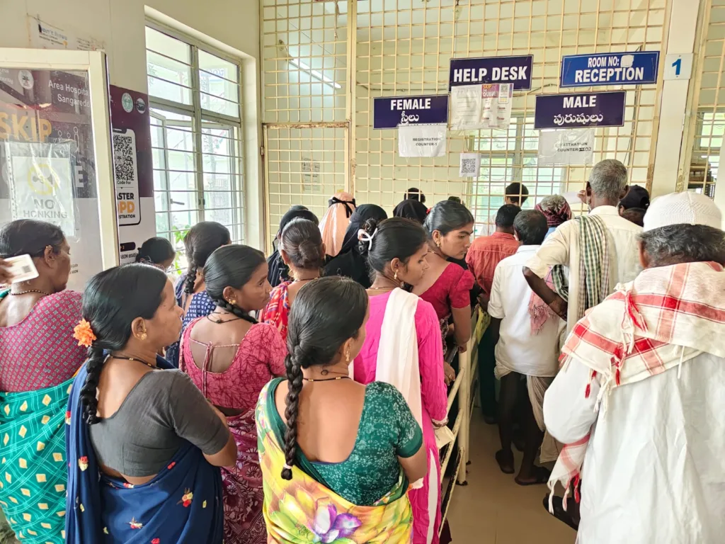 సర్వర్ మొరాయింపు.. జోగిపేట సర్కారు దవాఖానలో ఓపీ కోసం రోగుల పడిగాపులు