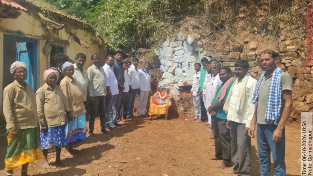 గడ్డి మైసమ్మ వద్ద ప్రత్యేక పూజలు నిర్వహించిన గ్రామ సర్పంచ్