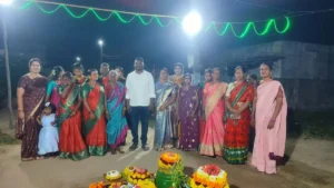 వివిధ గణేష్ మండపాల్లో పూజల్లో పాల్గొన్న ఎమ్మెల్యే రోహిత్ రావు... కోమటూర్ చెరువు వద్ద వినాయక నిమజ్జన ఏర్పాట్ల పరిశీలన