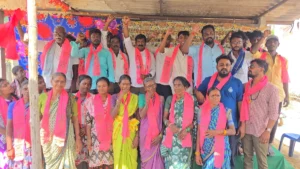 రేణికుంట్ల ప్రవీణ్ ఆధ్వర్యంలో బీఆర్‌ఎస్‌లో చేరిన ముత్తాపూర్ గ్రామస్తులు