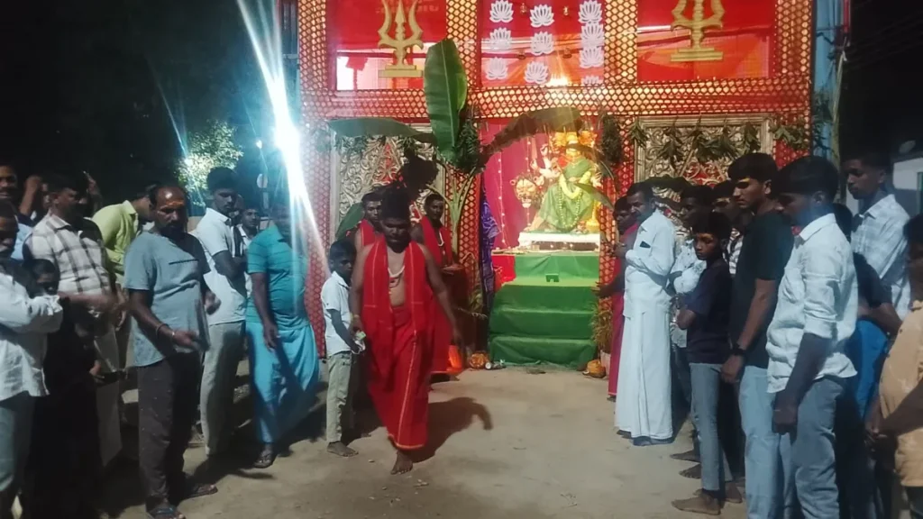 అల్మాయిపేటలో ఘనంగా దుర్గామాత విగ్రహ ప్రతిష్ఠాపన: శరన్నవరాత్రి ఉత్సవాలు ప్రారంభం