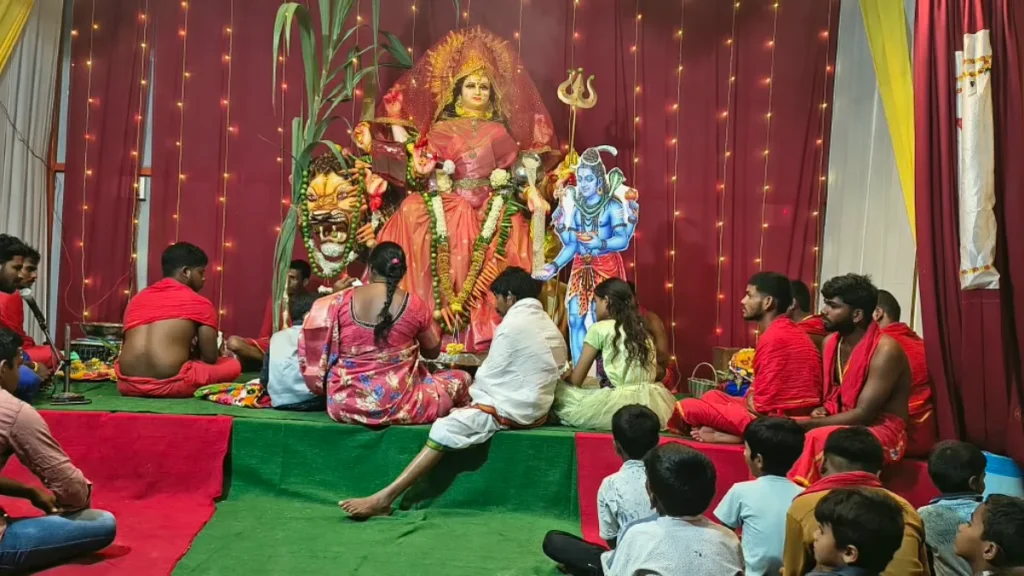 అల్మాయిపేటలో వైభవంగా శ్రీ అన్నపూర్ణ దేవి పూజలు