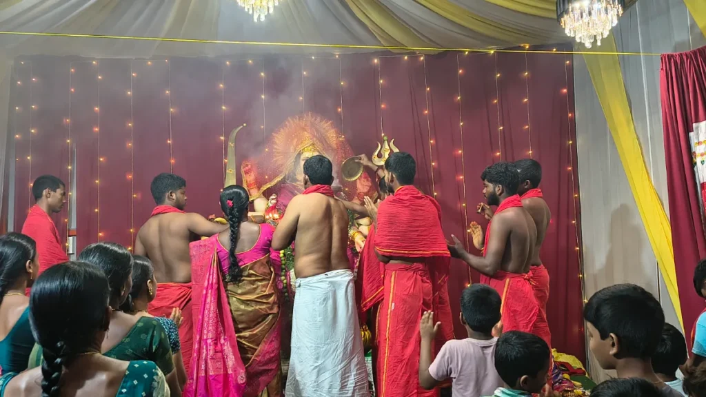 అల్మాయిపేట్‌లో వైభవంగా దేవీ శరన్నవరాత్రులు.. శ్రీ మహా చండీ దేవిగా దర్శనమిచ్చిన దుర్గామాత