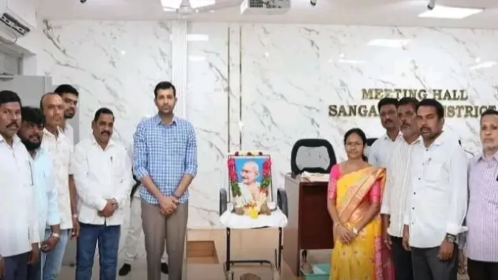 గాంధీ ఆశయాలను ముందుకు తీసుకెళ్లాం: సంగారెడ్డి జిల్లా కలెక్టర్