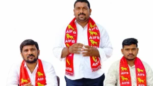 జోగిపేట ఎక్సైజ్ స్టేషన్‌లో అధికారులు మారినా.. మారని బోర్డుపై పేర్లు