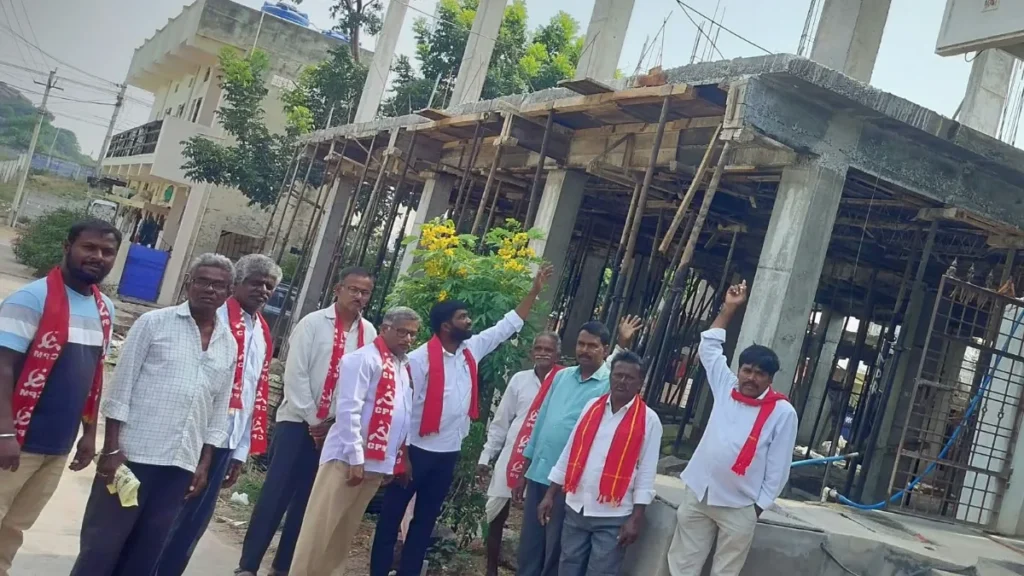 మల్లన్న పరిసర ప్రాంతాల్లో నిర్మిస్తున్న అక్రమ కట్టడాలను అరికట్టాలి మల్లన్న పరిసర ప్రాంతాల్లో నిర్మిస్తున్న అక్రమ కట్టడాలను అరికట్టాలి