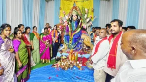 రాహుల్, ప్రియాంక అక్రమ అరెస్ట్కు నిరసనగా నారాయణఖేడ్లో కాంగ్రెస్ భారీ ర్యాలీ, మహాధర్నా రాహుల్, ప్రియాంక అక్రమ అరెస్ట్కు నిరసనగా నారాయణఖేడ్లో కాంగ్రెస్ భారీ ర్యాలీ, మహాధర్నా